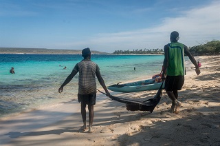 O Haiti, humanitární pomoci a tak...