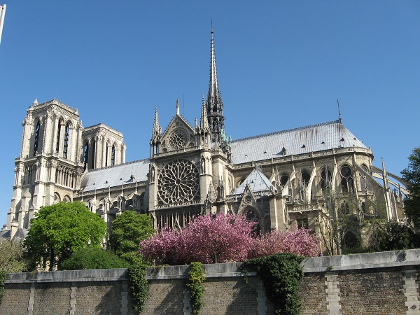 Qu´est-ce que nous intéresse? Cuisine, culture, Notre Dame...